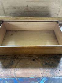 Oude houten opbergdoos