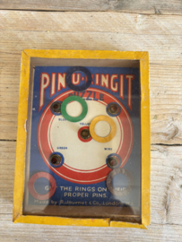 Pin - u- Ringit spelletje