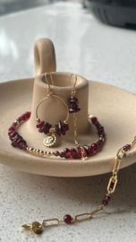 Burgundy moon oorbellen - goldfilled