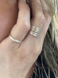 Lots of lines ring zilver