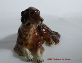 Rashond, Liggend, Porselein , 20 x 10