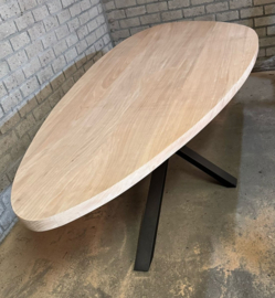 Eiken organische eettafel