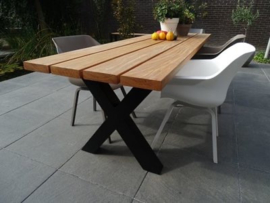 Eettafel douglashout