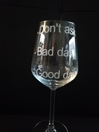Wijnglas met tekst
