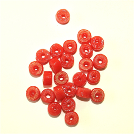 Cilindervormige kleur: perzik, 0,6 mm. Per set van 10.