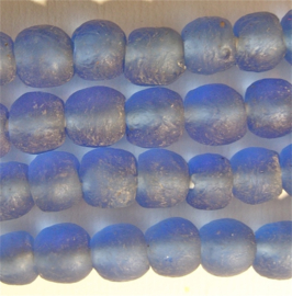 Glaskralen, Lavendel blauw, maat 4 = 1 x 1  cm.