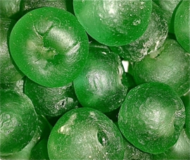 Groene glaskralen, maat 6 = 1,5 x 1,8 cm. per stuk