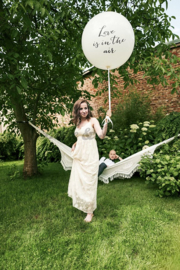 Reuzen Ballon "Love Is In The Air" Wit/Zwart