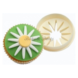 FMM  - Double Sided Cupcake Cutter Daisy/Circle