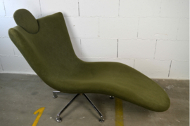 "chaise longue"