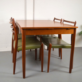 JL Möller tafel en 4 stoelen