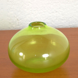groene glazen vaas