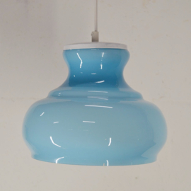 blauwe bolvormige lamp