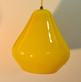 gele hanglamp