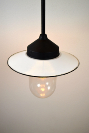 hanglamp glazen cilinder met emaille kap