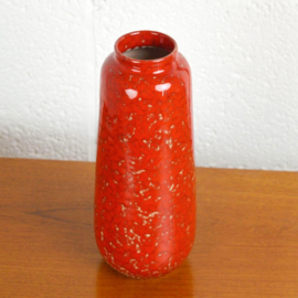 rode langwerpige vaas
