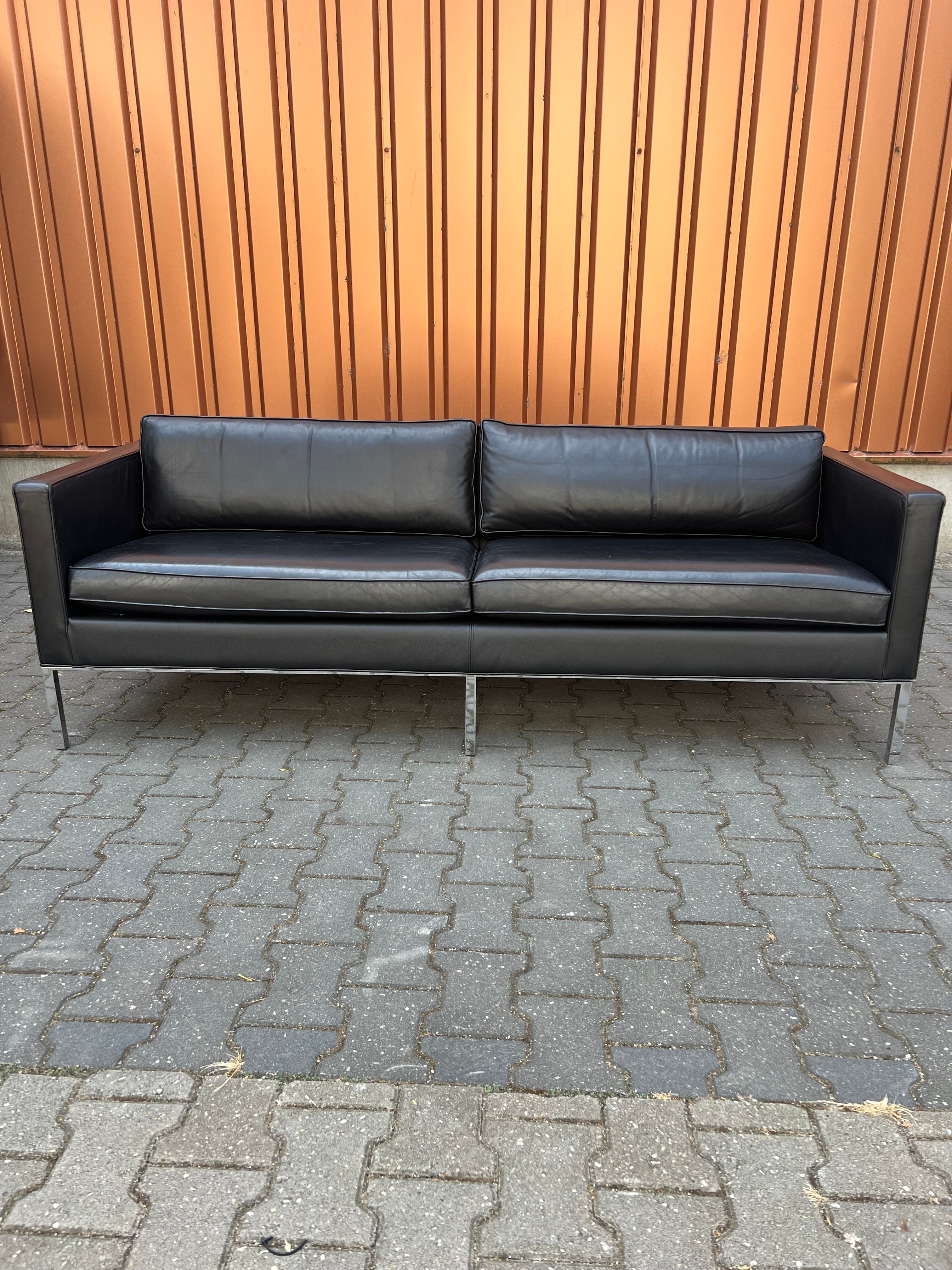 Artifort  C905 model 2,5 zits, vintage