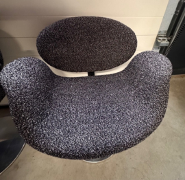 Artifort Little Tulip F163 stoel