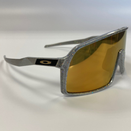 Oakley Sutro - Holographic Chrome