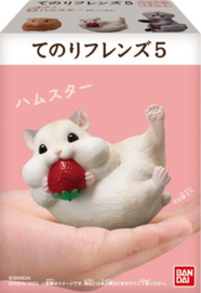 Kawaii dieren figuren Bandai hamster aardbei