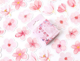 Sakura blaadjes en bloemen stickerdoosje