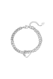 Armband Chained Heart zilverkleurig