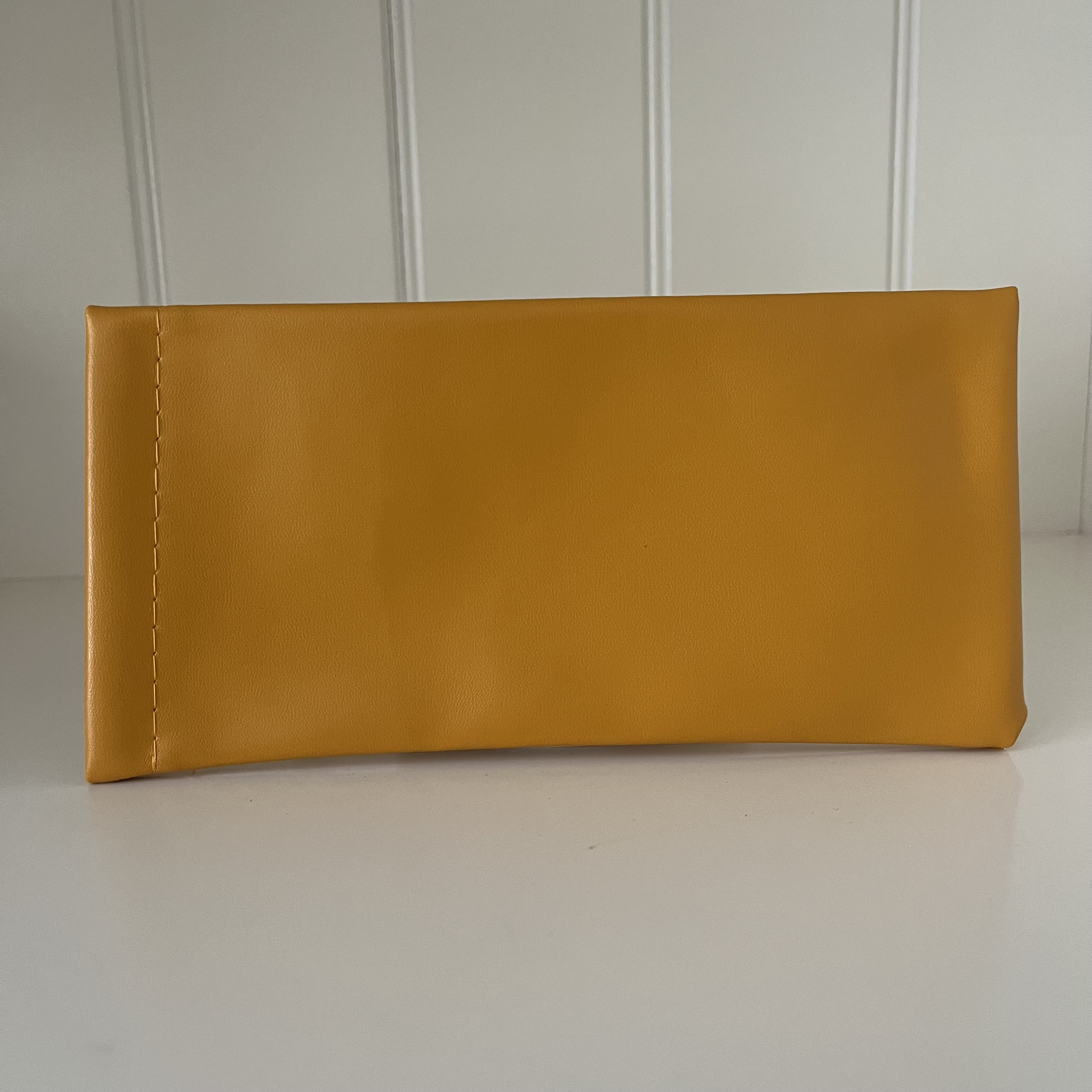 Brillenpouch Okergeel