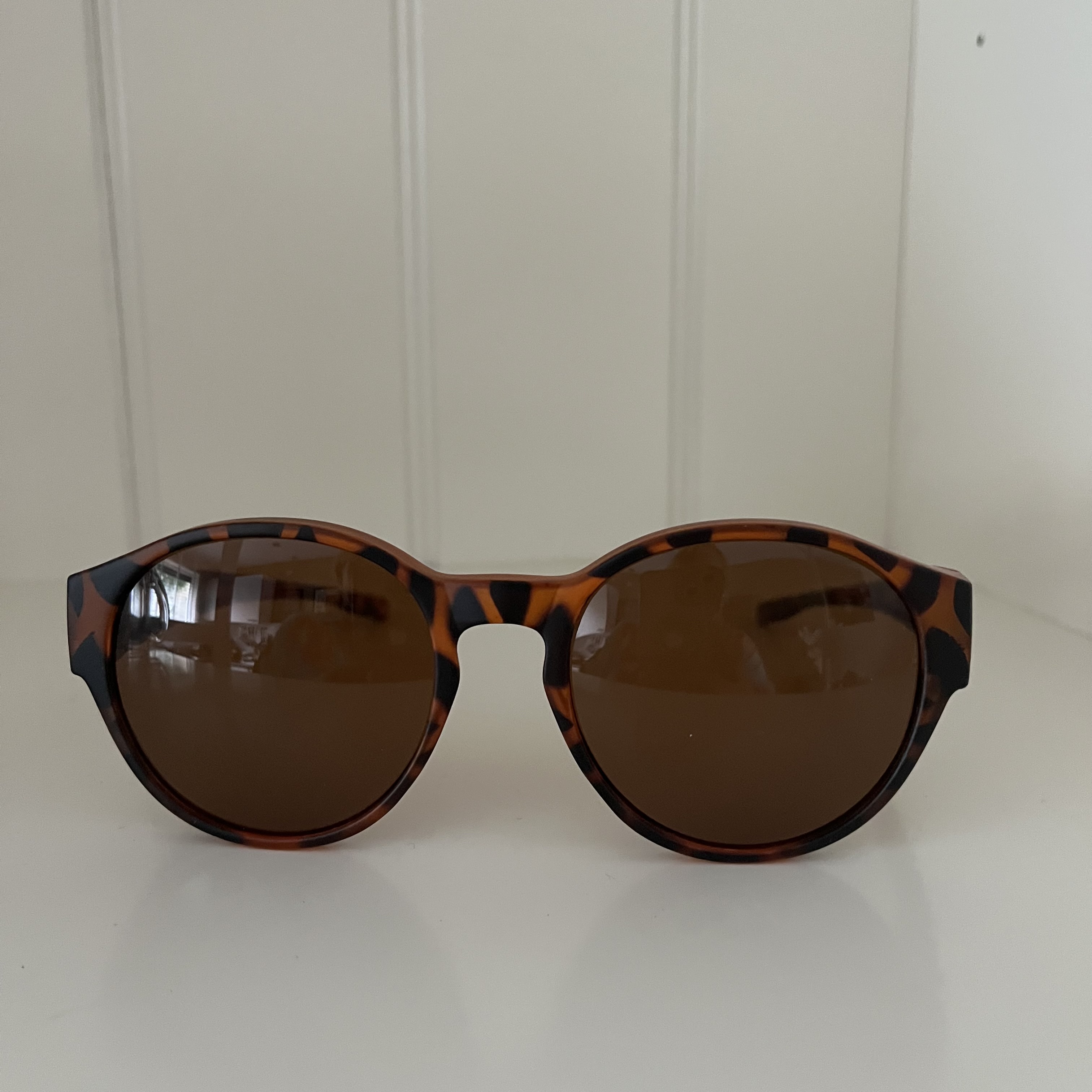 Overzet zonnebril polarized rond 2047A