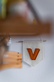 LETTER BANNER - vilt