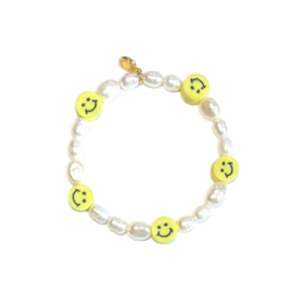 Smiley armband Zoetwater parels