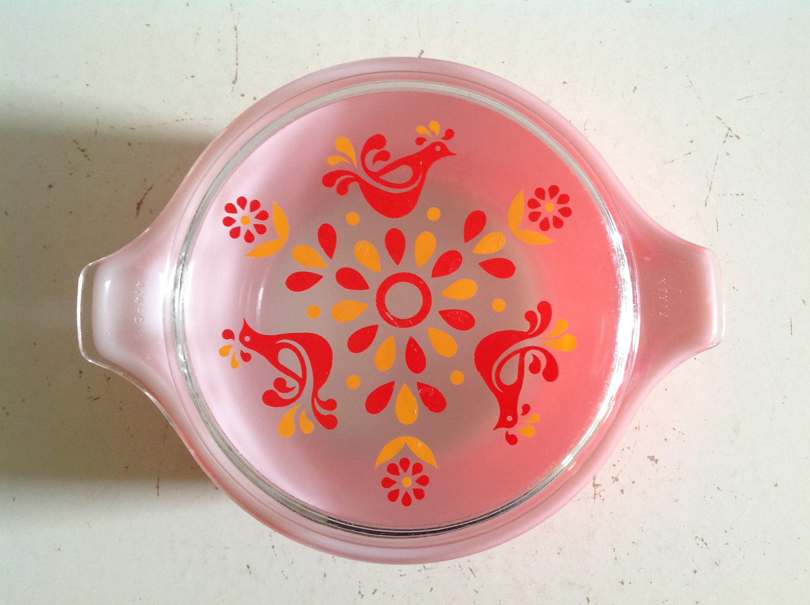 Schaal. Merk: Pyrex.