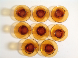 Kop en schotel. Duralex France.