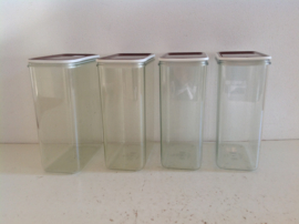 Kleine voorraadbus. Mepal.