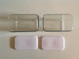 Kleine voorraadbus. Mepal.