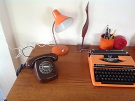 Mijn vintage jaren 70 werkplek.