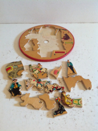 Inlegpuzzel. Hout.