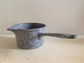 Steelpannetje. Emaille.