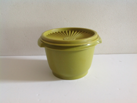 Tupperware bakje. Olijfgroen