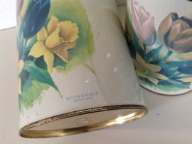 Set van 2 blikken Tomado keukenhof serie. Klein.