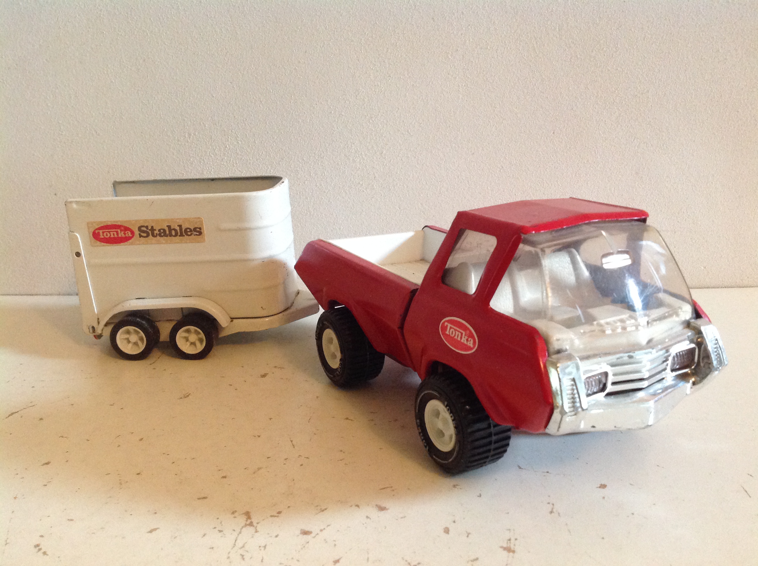 Tonka. Truck met paardentrailer.