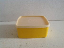 Tupperware. Bakje.