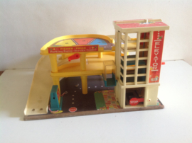 Speelgoed garage, 70’s. Fisher Price Toys