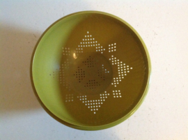 Vergiet. Tupperware.