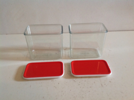 Kleine voorraadbus. Mepal.