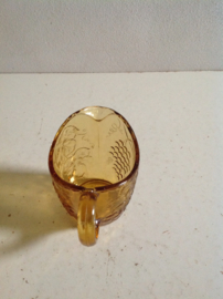 Melkkannetje. Rookglas.