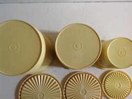 Tupperware. Set bussen.