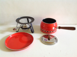 Emaille fondue set.