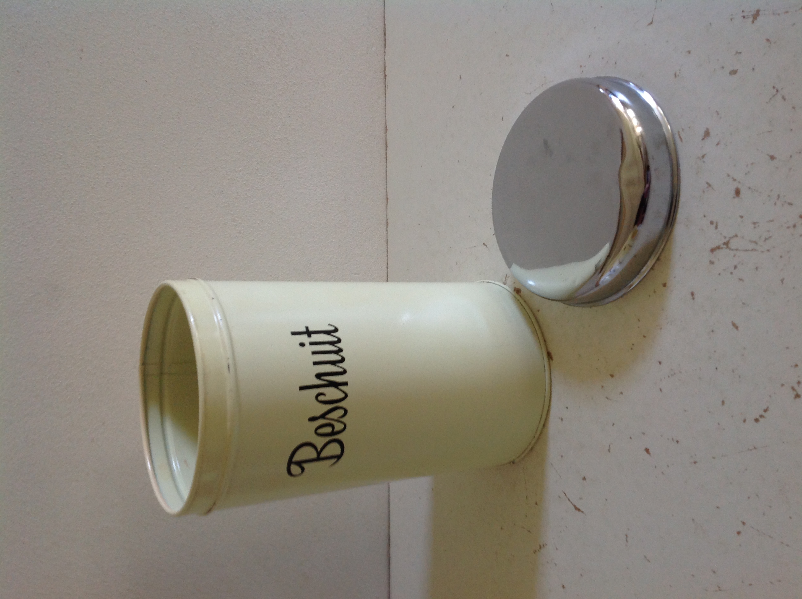 Beschuitblik. Brabantia.