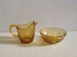 Suiker en melksetje. Rookglas.