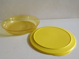 Tupperware. Schaal. Retro.